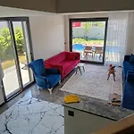 Vila Havuzlu Lueks Havuzu Isitmali