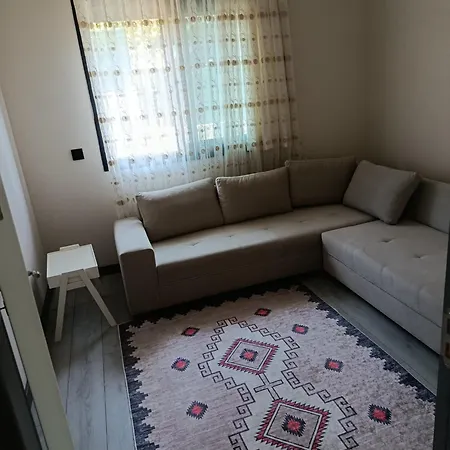 Havuzlu Muestakil 4 1 Salon * Çeşme